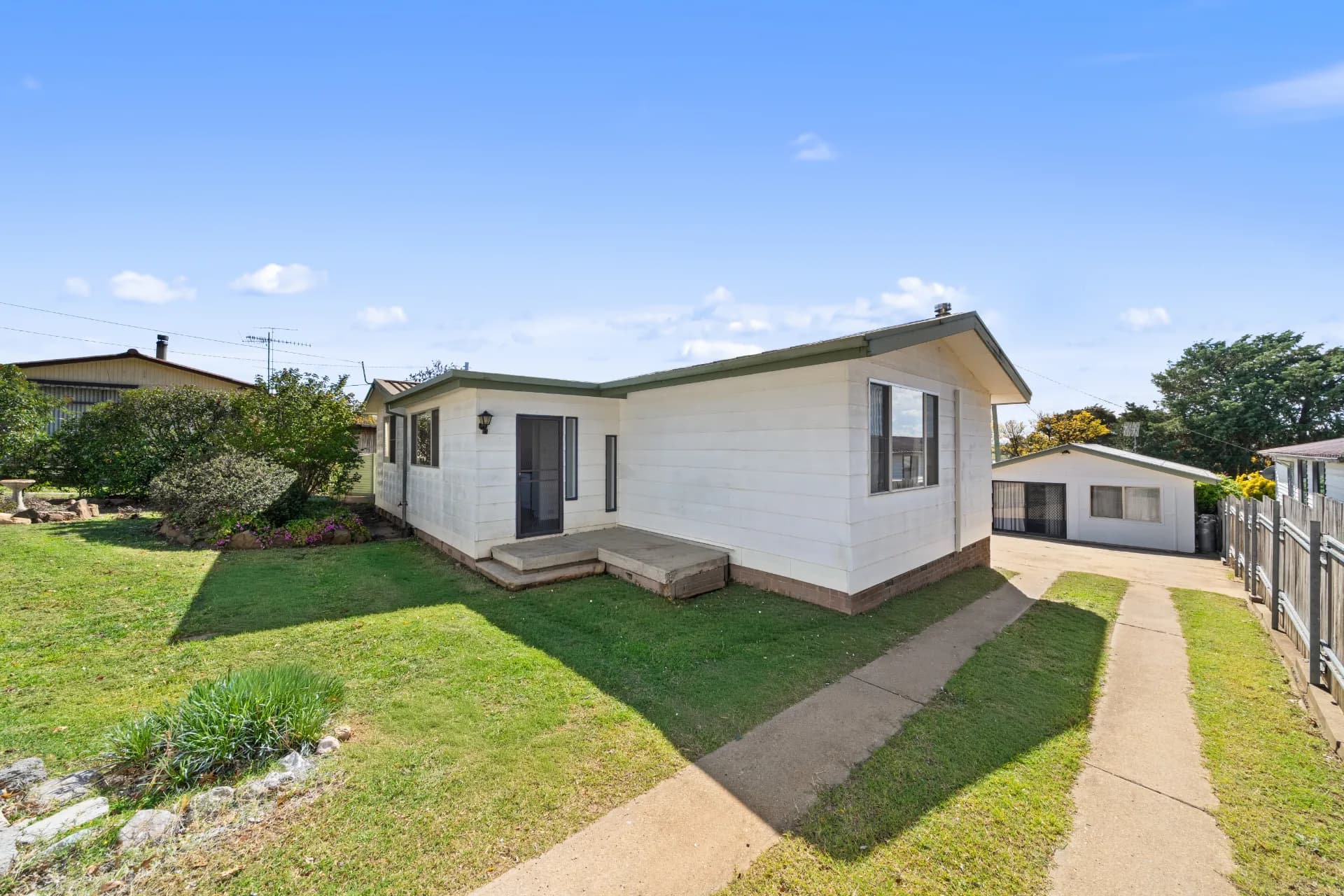 4 Walla Street, Cooma, NSW, Cooma - Thumbnail 2
