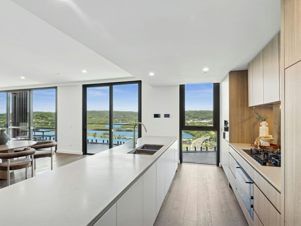 2401/36 Baker Street, GOSFORD, Gosford - Thumbnail 5