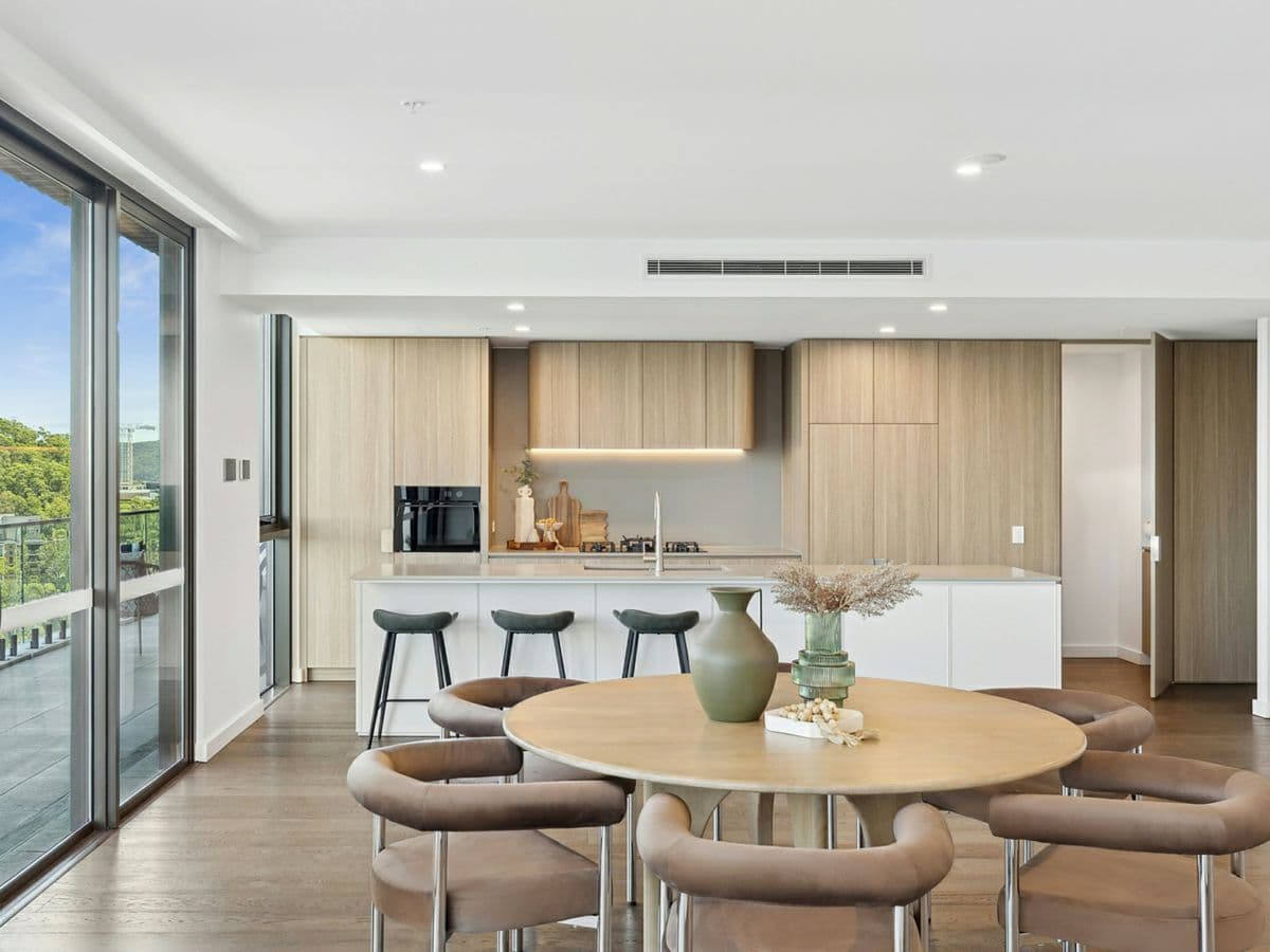 2401/36 Baker Street, GOSFORD, Gosford - Thumbnail 6