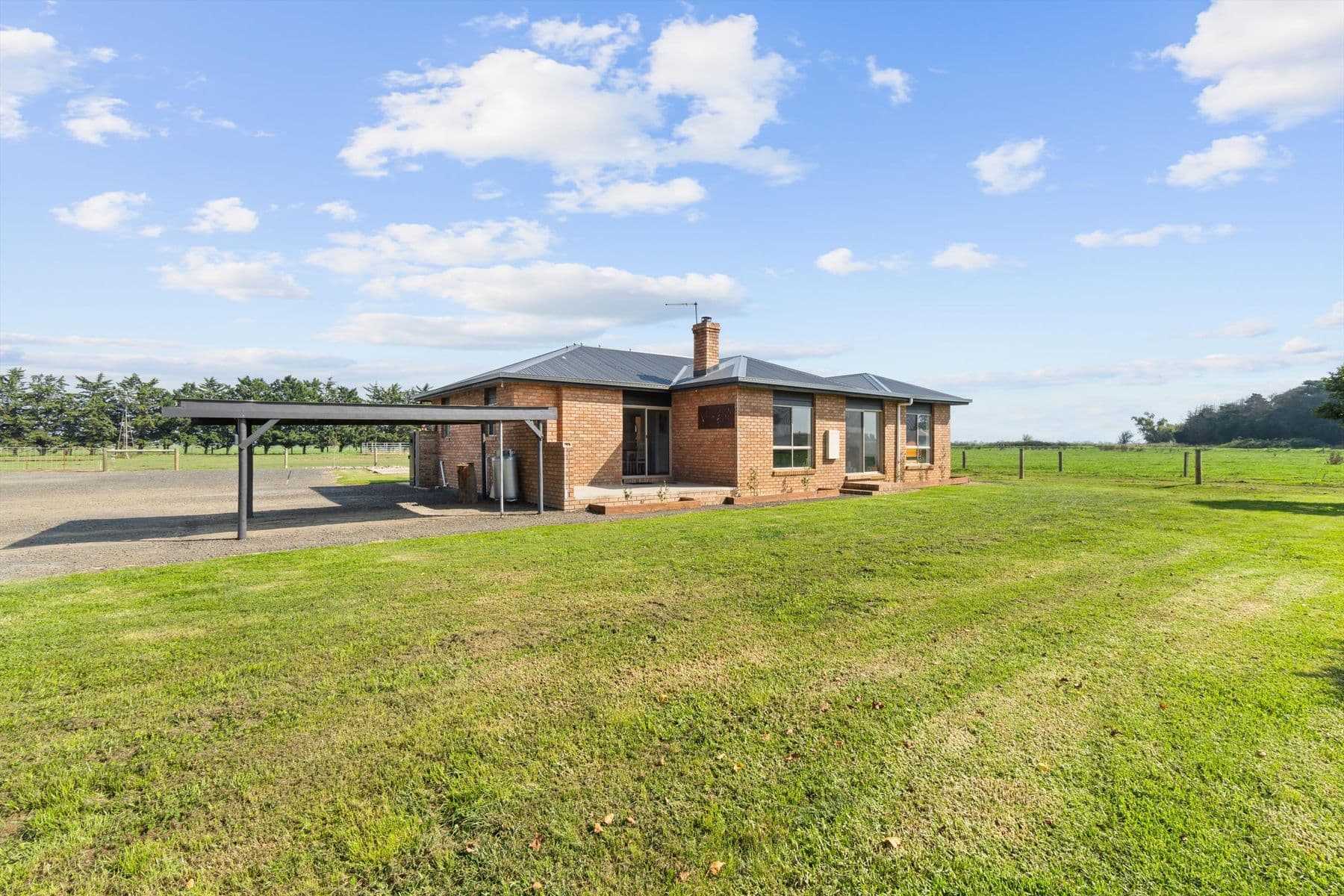 41 Tudors Lane, Denison, Denison - Image 1