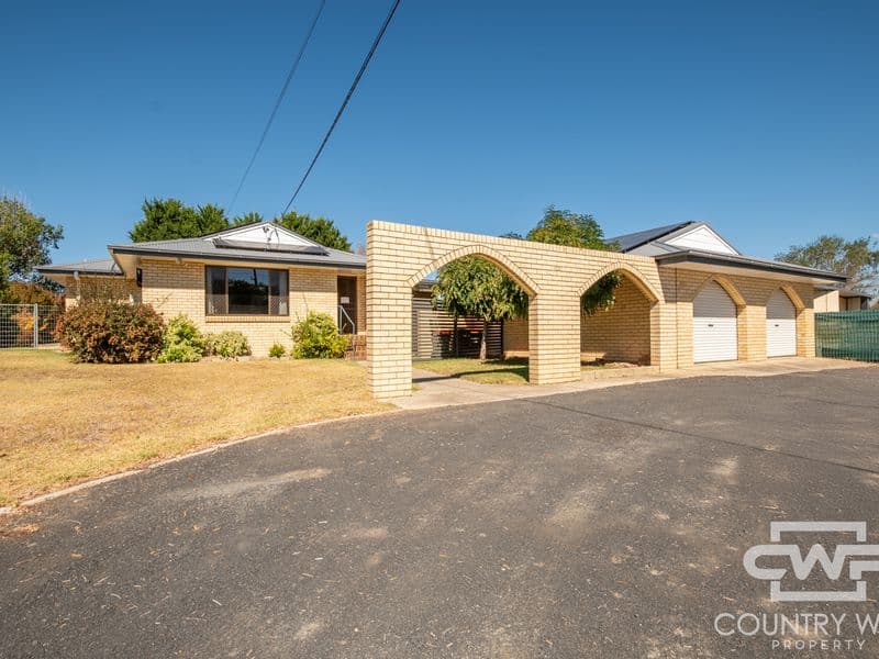 121-123 Oliver Street, Glen Innes, Glen Innes - Image 1