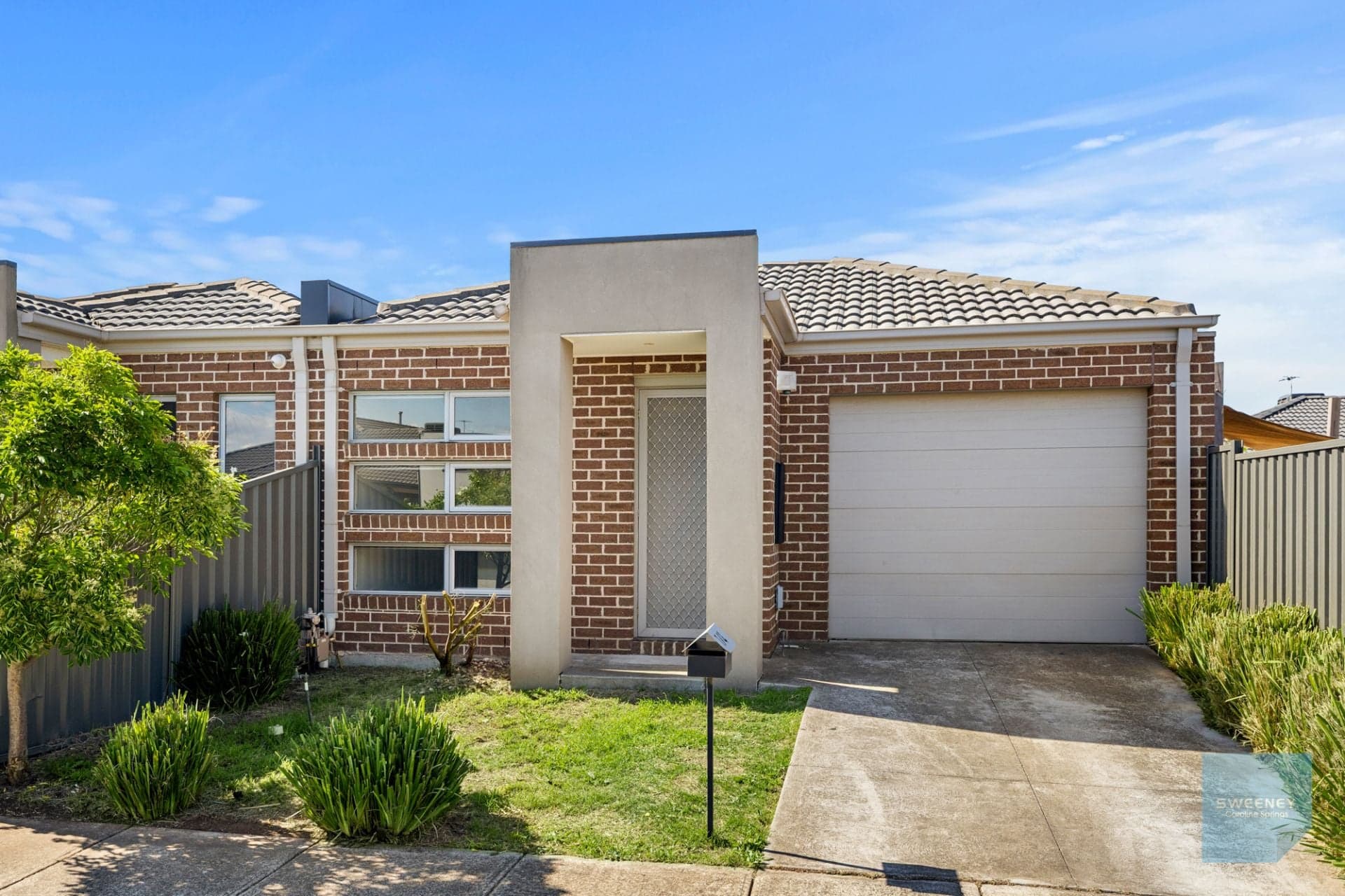 1/4 Durville Street, Wyndham Vale - Thumbnail 2