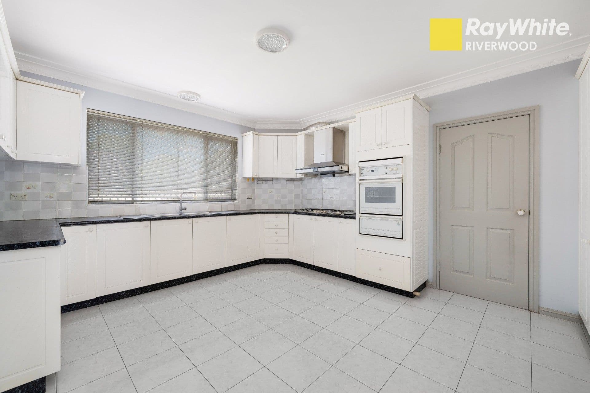 31 Macpherson Street, Hurstville NSW 2220, Hurstville - Thumbnail 3
