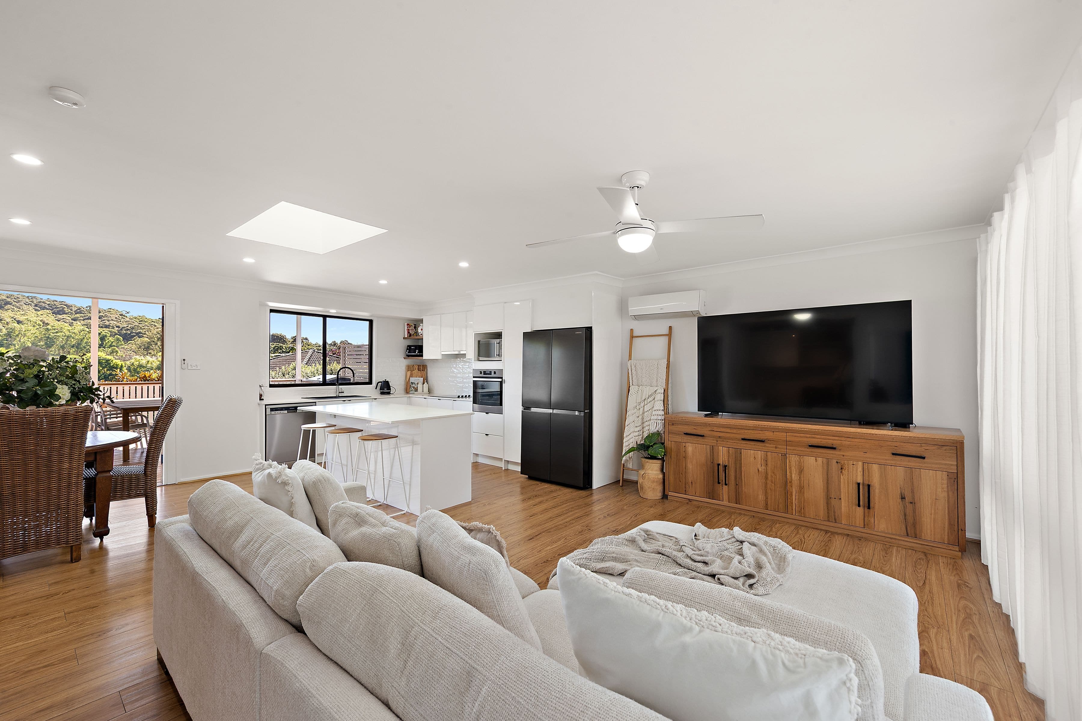 12 Hillside Crescent, Teralba NSW 2284, Teralba - Thumbnail 3