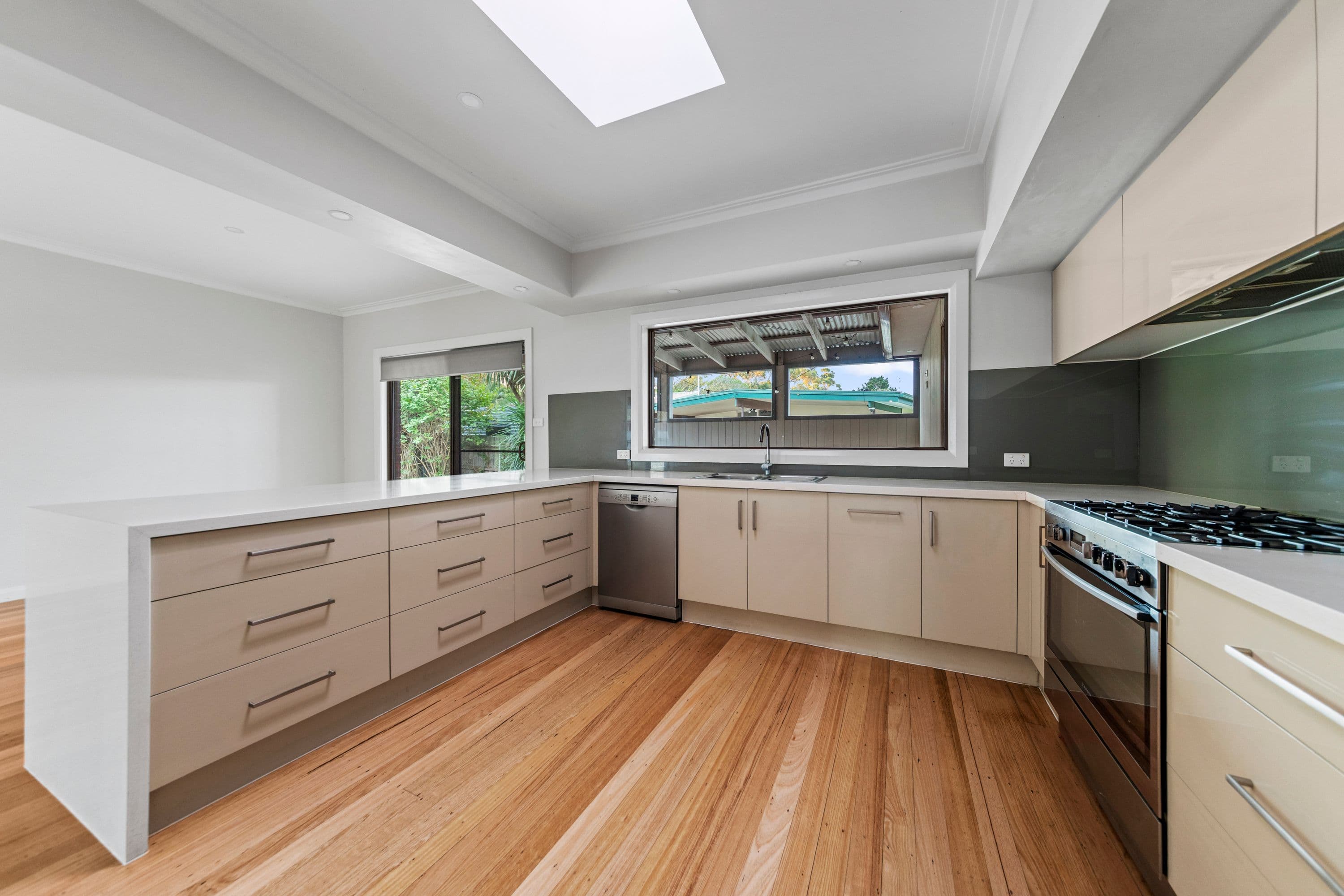 37 Tivendale Road, Officer VIC 3809, Officer - Thumbnail 6