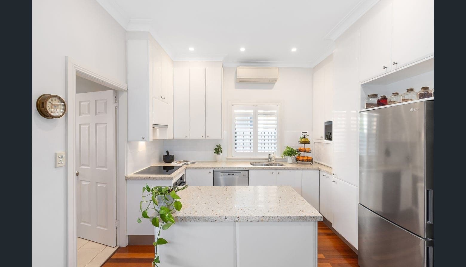 18 Crabbes Avenue, Willoughby, Willoughby - Thumbnail 6