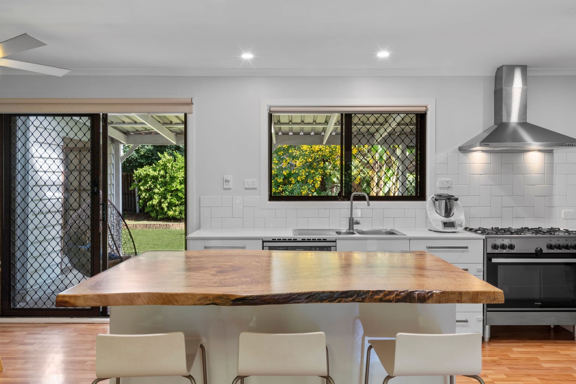 102 Lyndale Street, Daisy Hill QLD 4127, Daisy Hill - Thumbnail 2