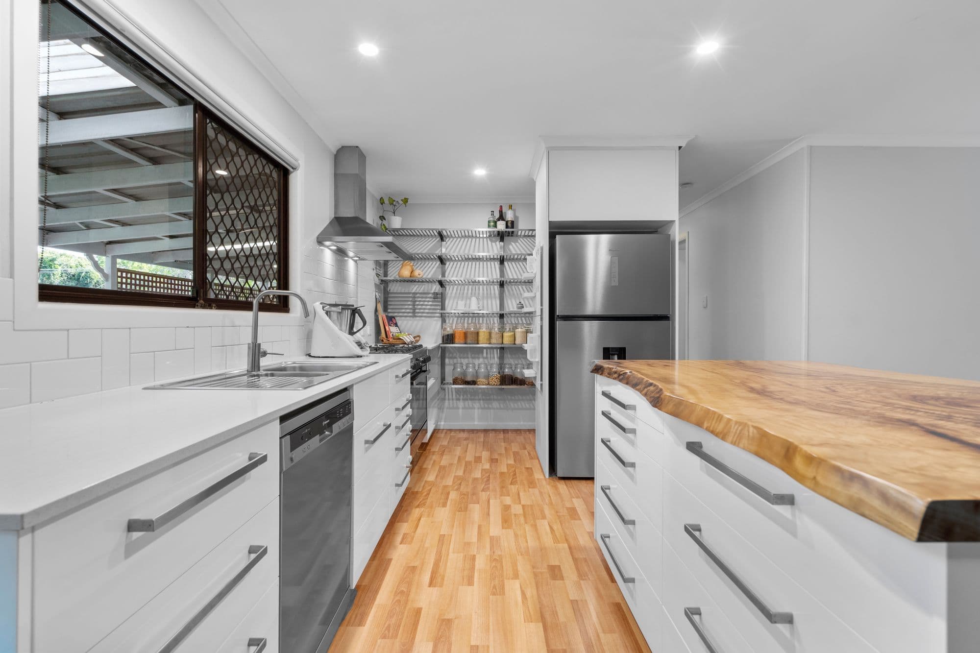 102 Lyndale Street, Daisy Hill QLD 4127, Daisy Hill - Thumbnail 3