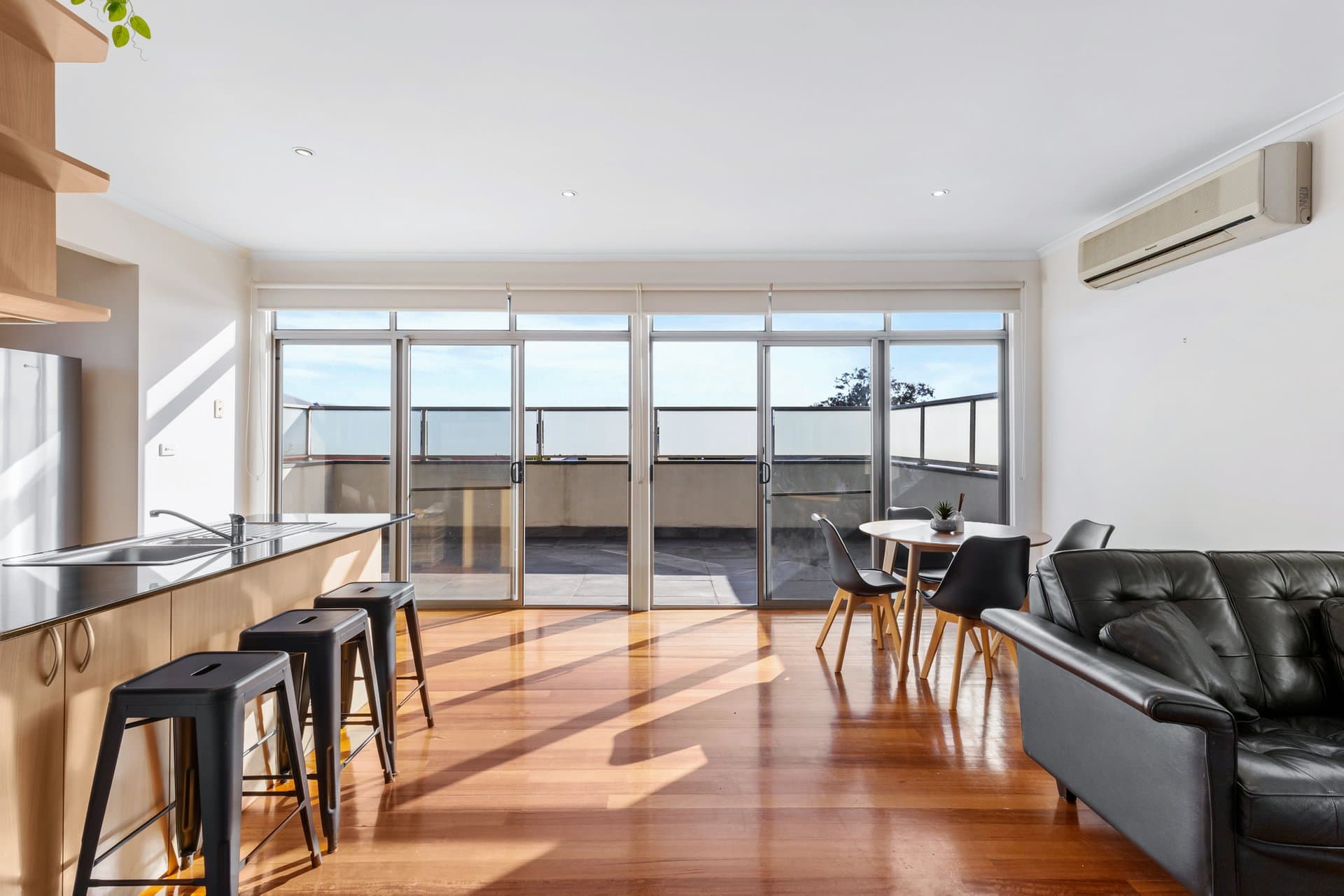 3/2 Windsor Street, Pascoe Vale - Thumbnail 2