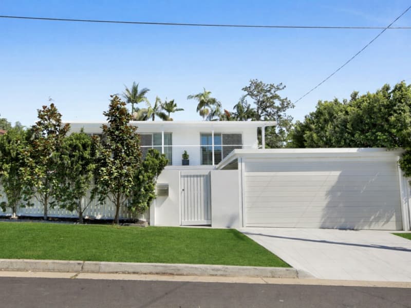 9 Grevillia Avenue, Southport, Southport - Image 1