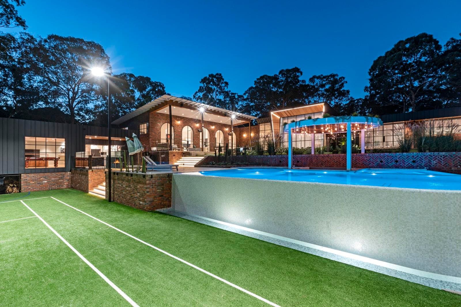 16 Yarra Braes Road, Eltham, Eltham - Image 1