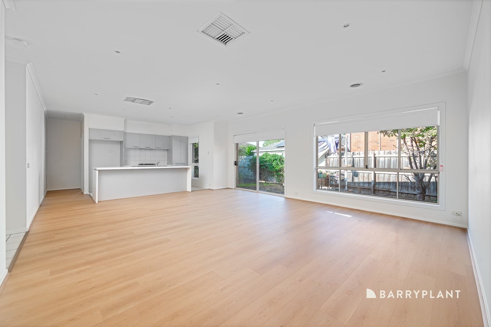 35 Waterlily Drive, Epping, VIC 3076, Epping - Thumbnail 4