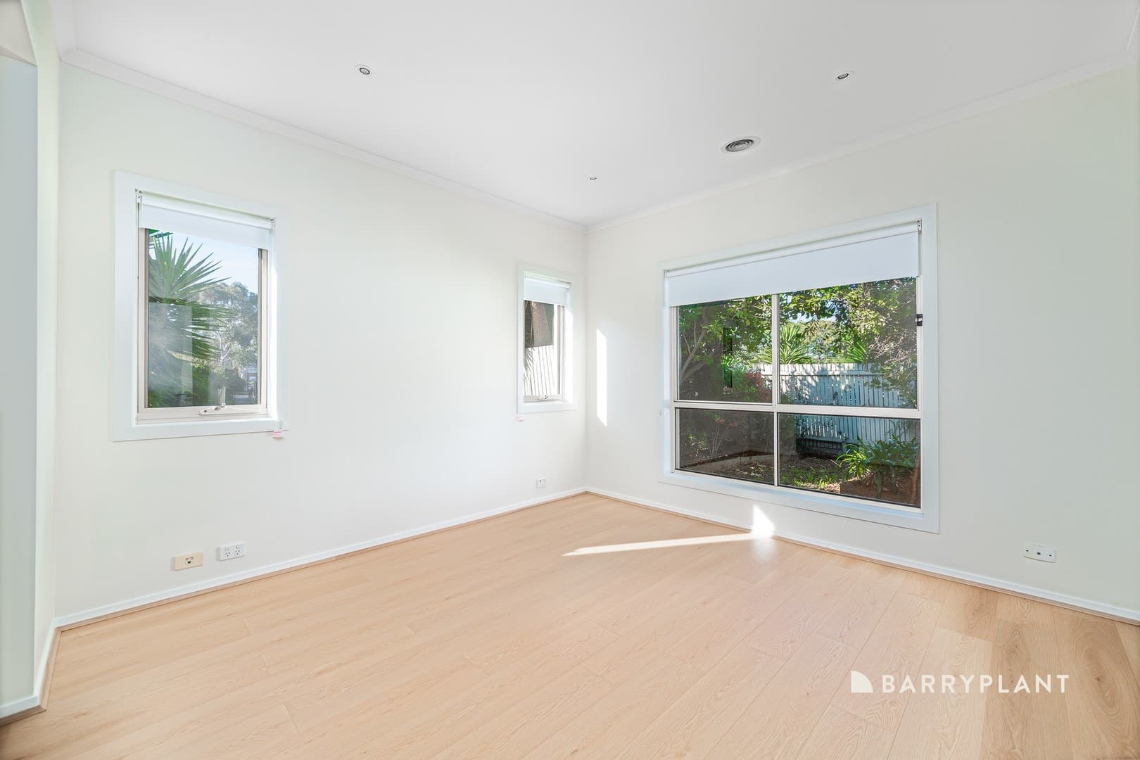 35 Waterlily Drive, Epping, VIC 3076, Epping - Thumbnail 5