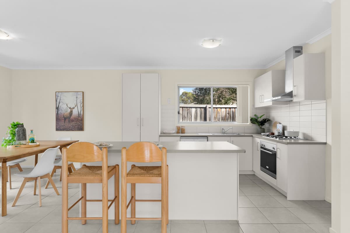 12 Young Street, Pakenham VIC 3810, Pakenham - Thumbnail 5