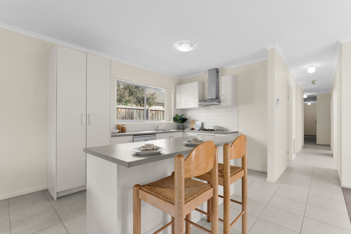 12 Young Street, Pakenham VIC 3810, Pakenham - Thumbnail 6