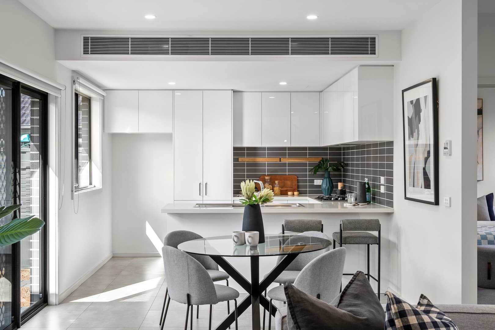 2/70 King Street, Airport West, VIC 3042, Airport West - Thumbnail 3