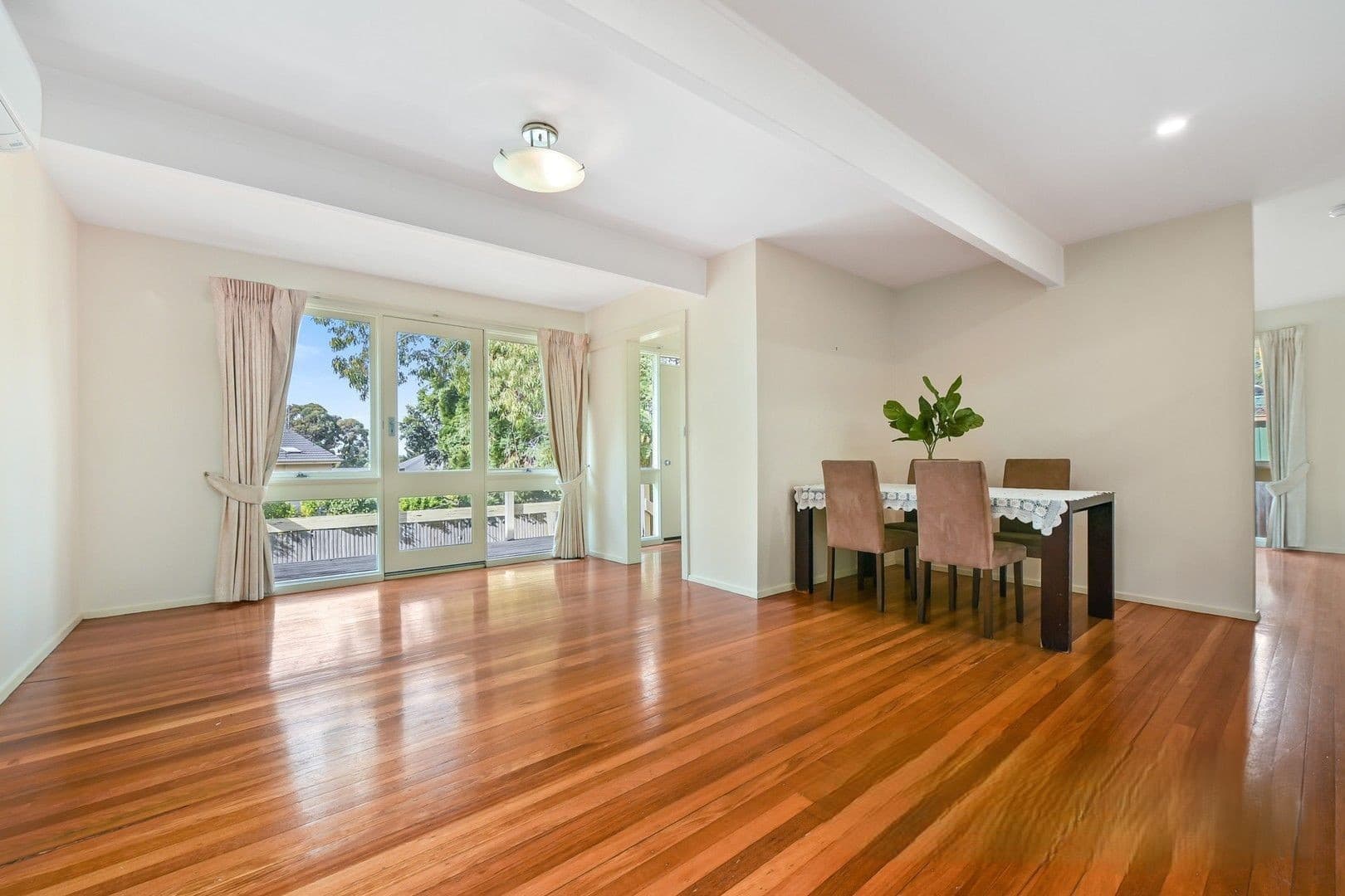 44 Caithness Crescent, Glen Waverley, VIC 3150, Glen Waverley - Thumbnail 4