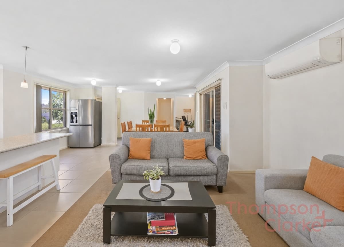 2 Tipperary Drive, Ashtonfield - Thumbnail 2