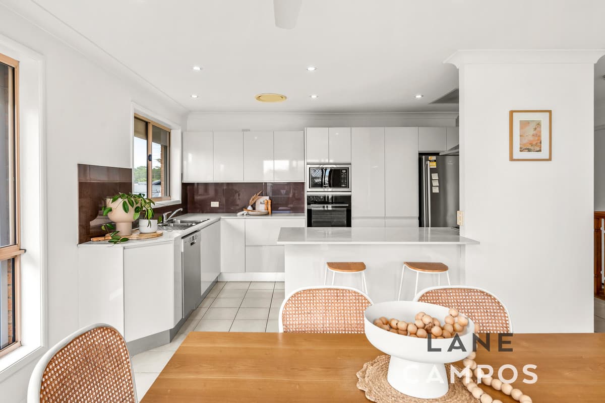 1 / 10 Griffith Avenue, Stockton NSW 2295, Stockton - Thumbnail 2