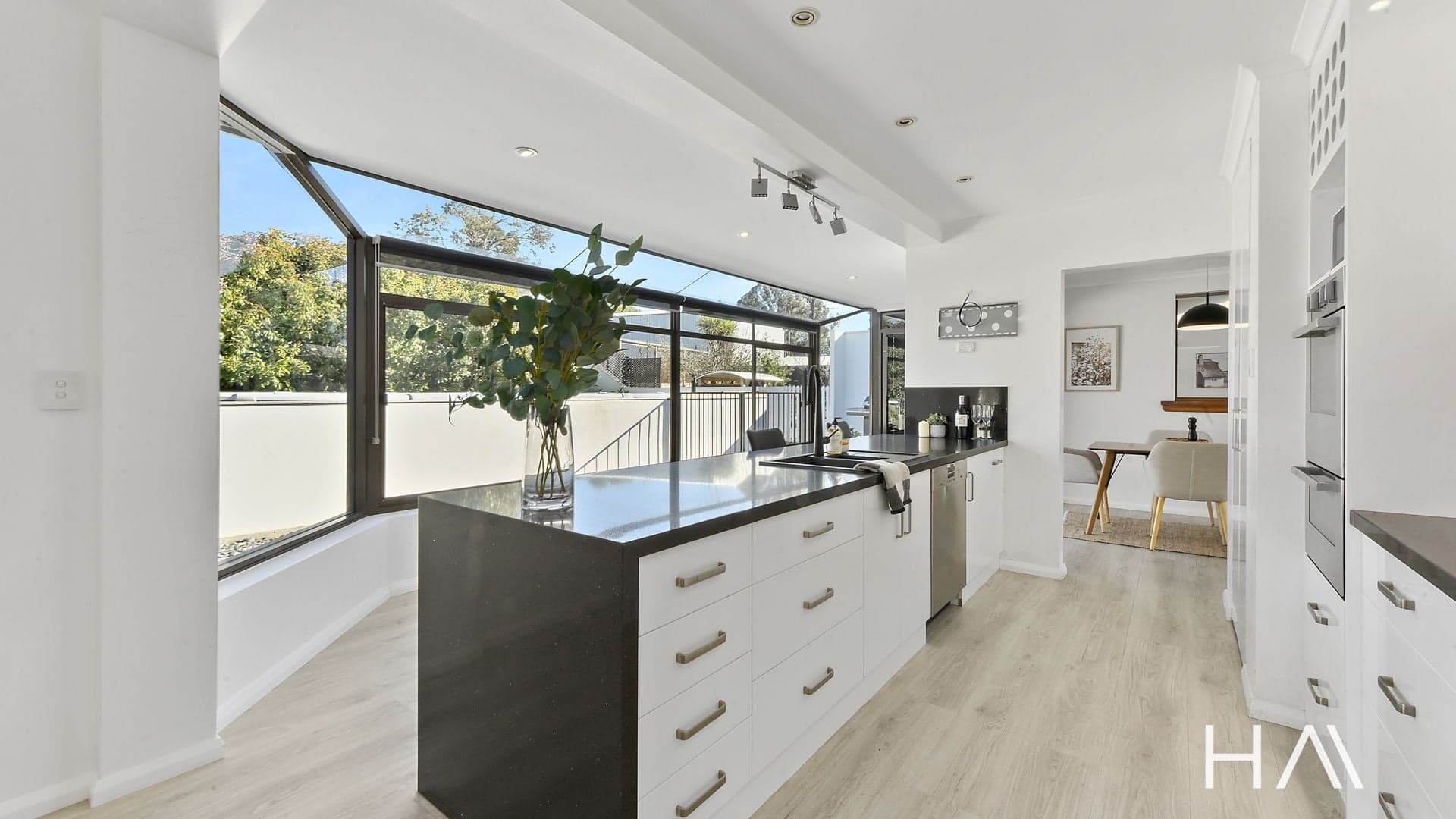 6 Oakmount Street Perth, Perth - Thumbnail 6