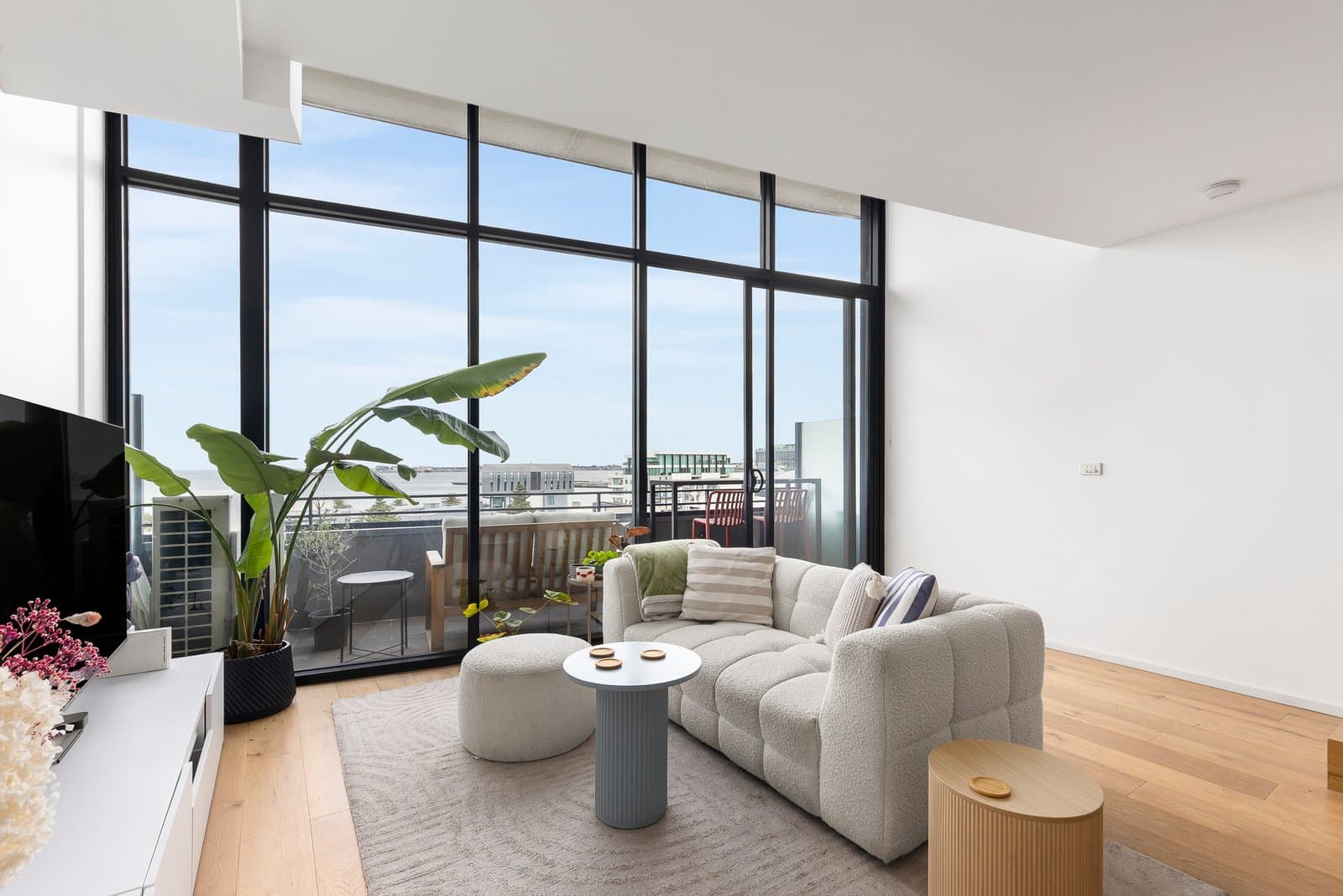 805/55 Bay Street, Port Melbourne, Port Melbourne - Thumbnail 4