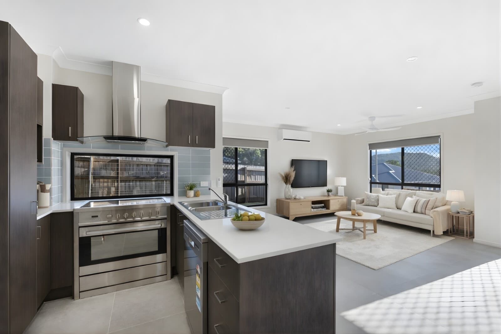 2/13 Jeanette Avenue Nambour QLD 4560, Nambour - Thumbnail 2