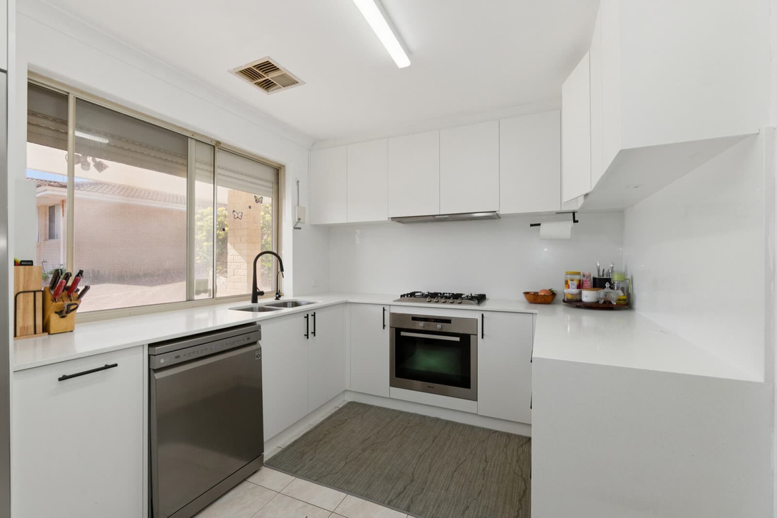 169b Hillsborough Drive Nollamara WA 6061, Nollamara - Thumbnail 2