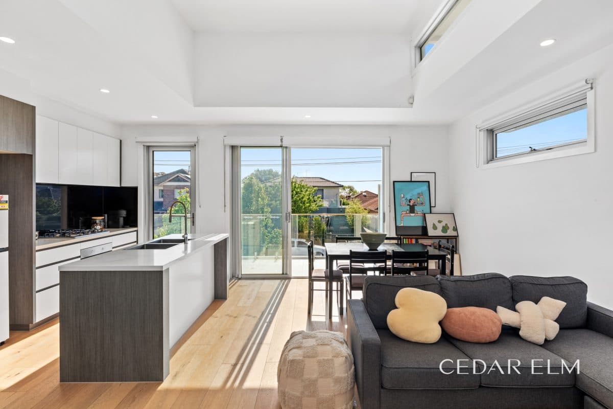 1/10 Francesco Street, BENTLEIGH EAST  VIC  3165, Bentleigh East - Thumbnail 2