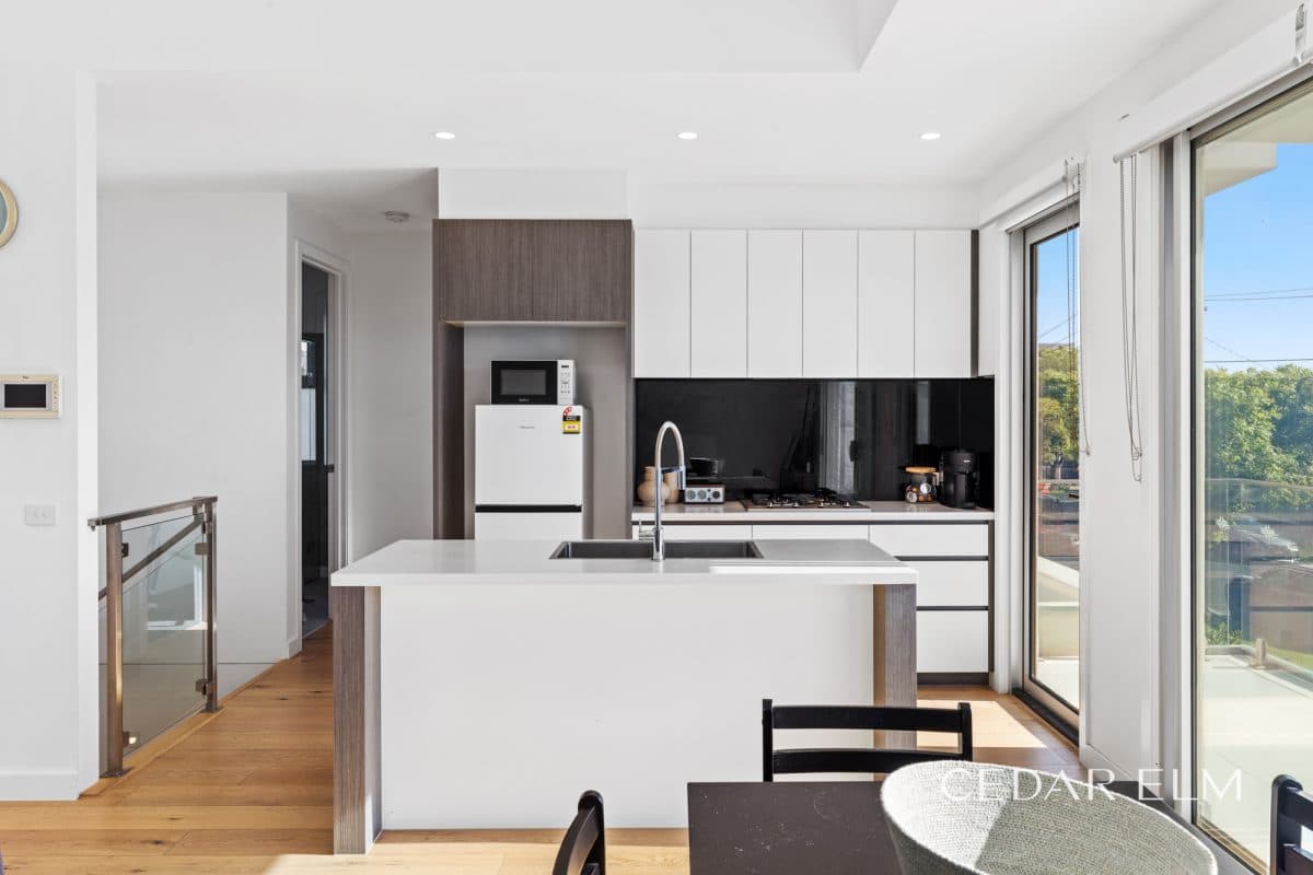 1/10 Francesco Street, BENTLEIGH EAST  VIC  3165, Bentleigh East - Thumbnail 4