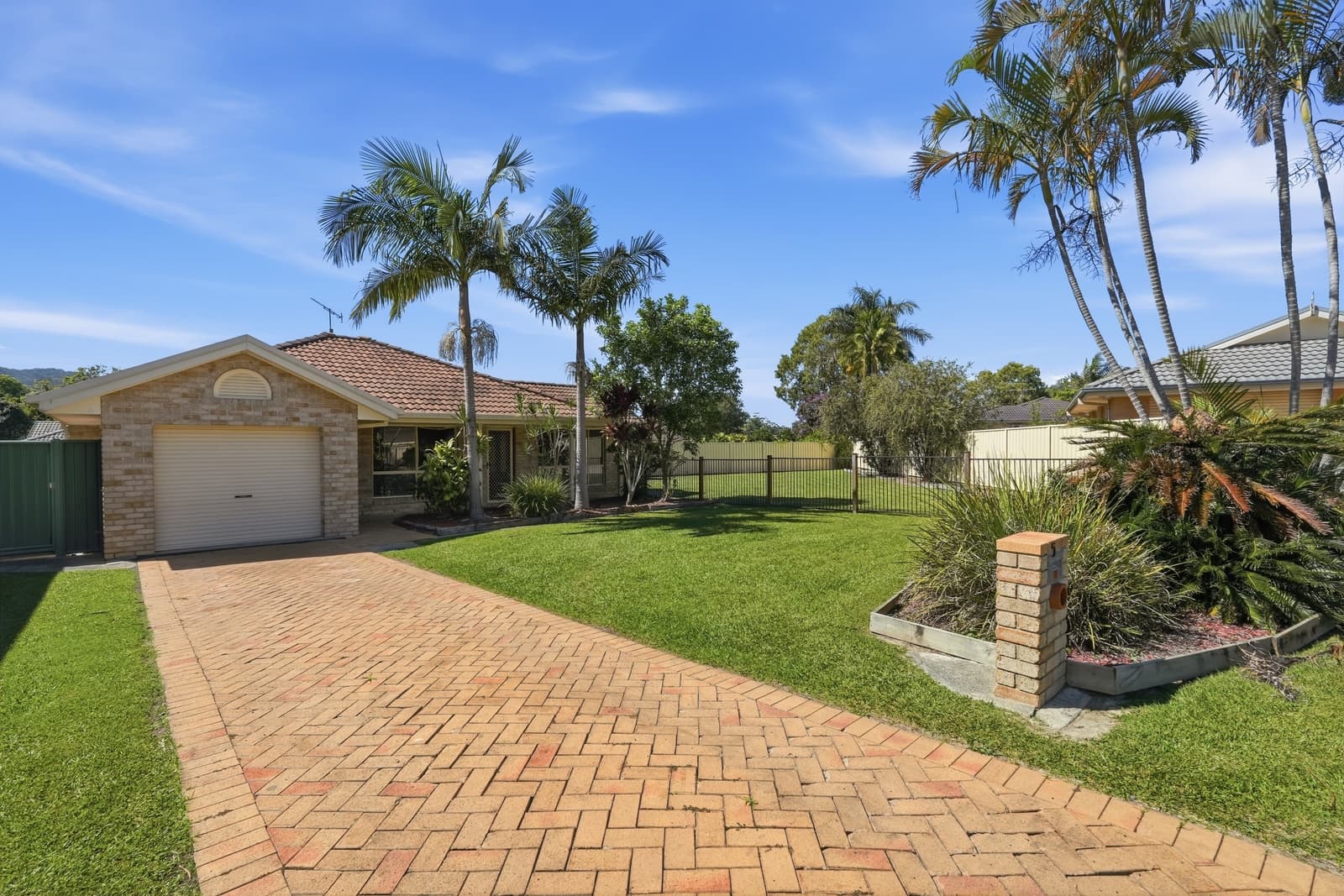 5 Rosina Close, Coffs Harbour, Coffs Harbour - Thumbnail 2