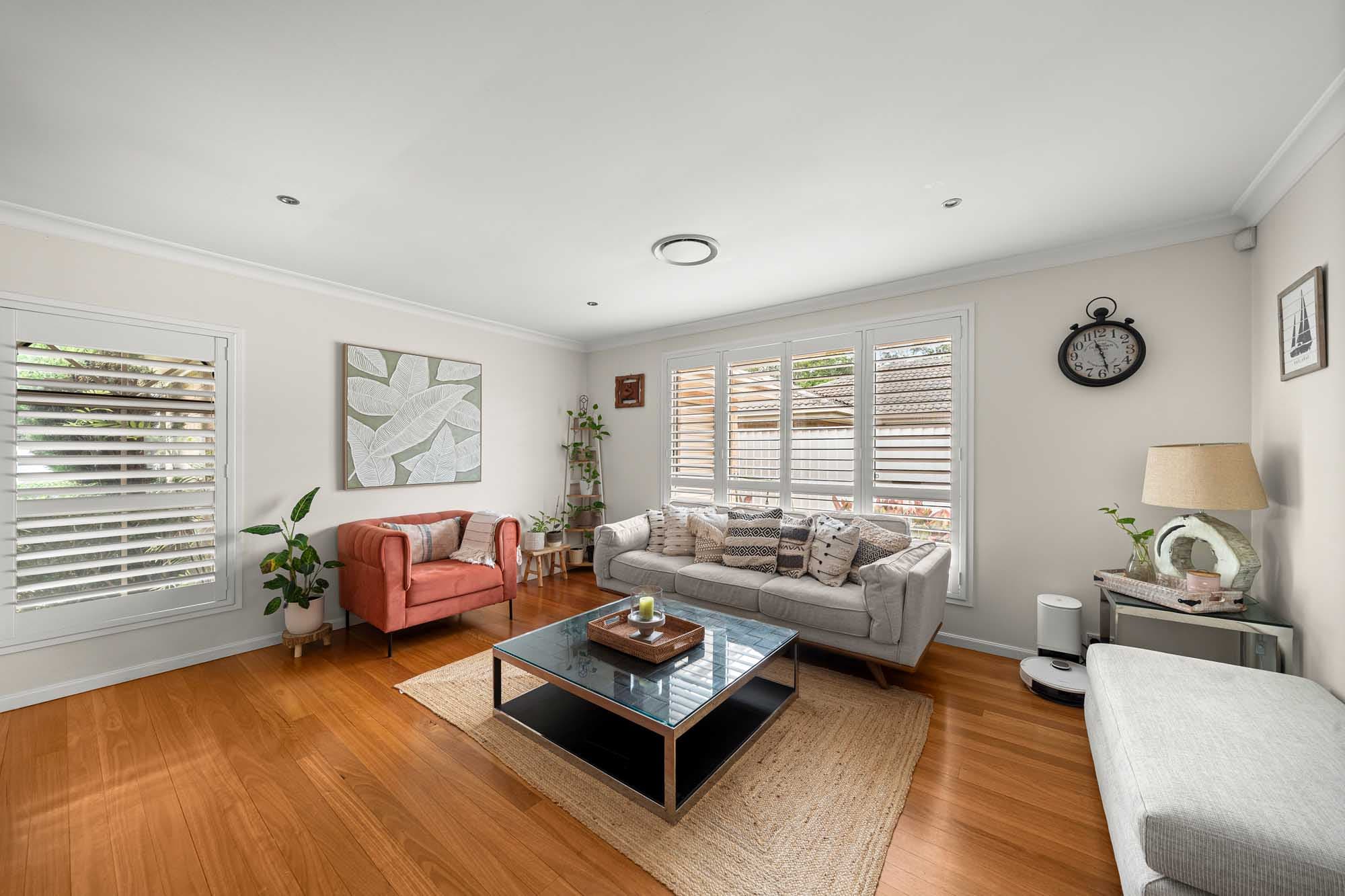 7 Swann Place, Kellyville - Thumbnail 2