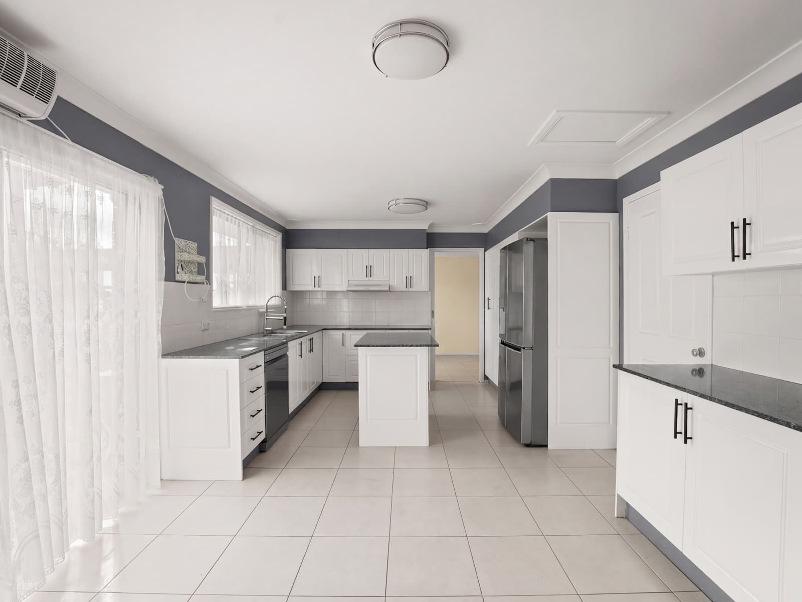 6 Dandar Place, Bradbury - Thumbnail 4