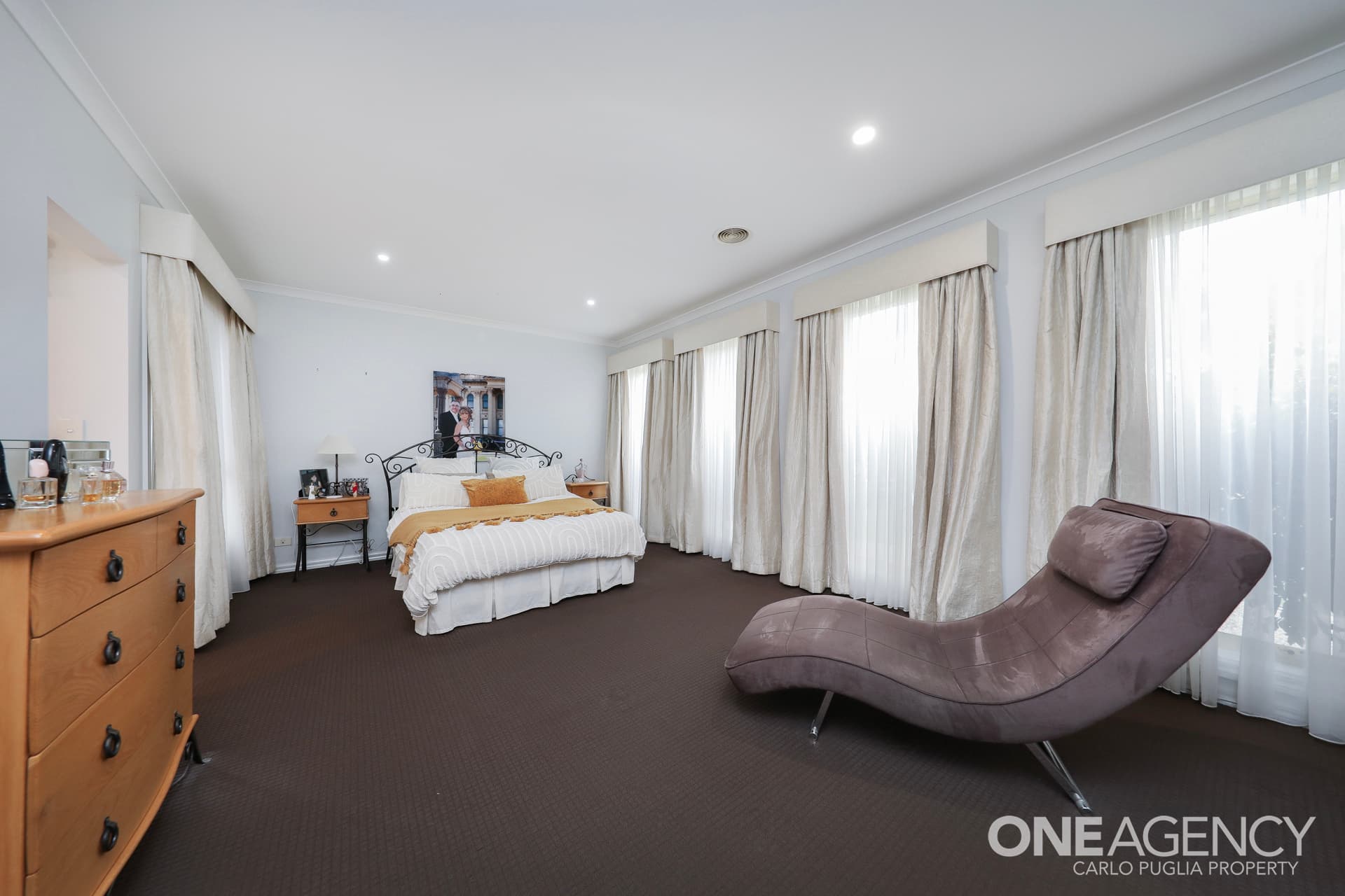 18 Elsternwick Street, Caroline Springs, Caroline Springs - Thumbnail 4