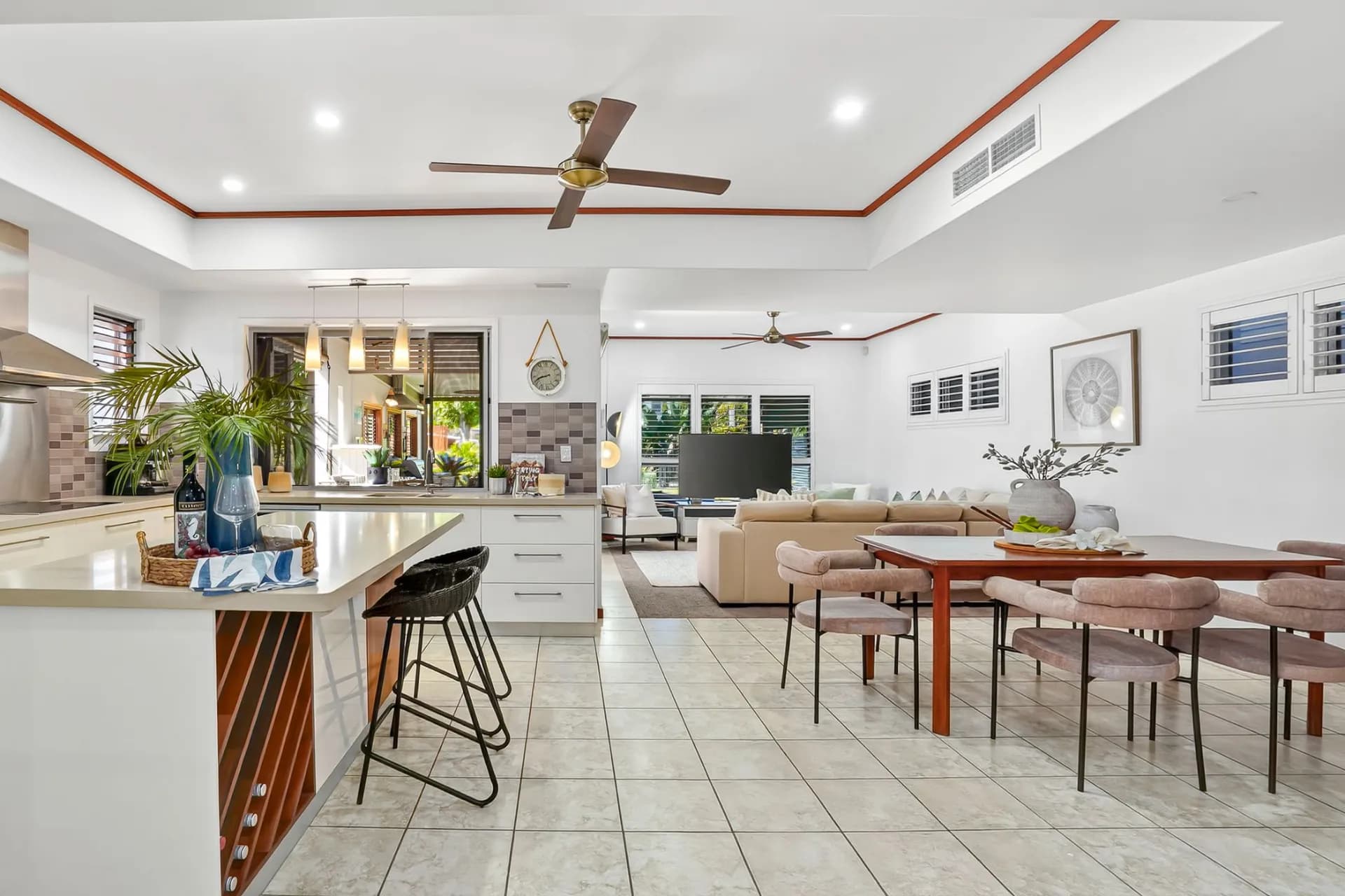 103/8 Spinnaker Drive, Sandstone Point - Thumbnail 3