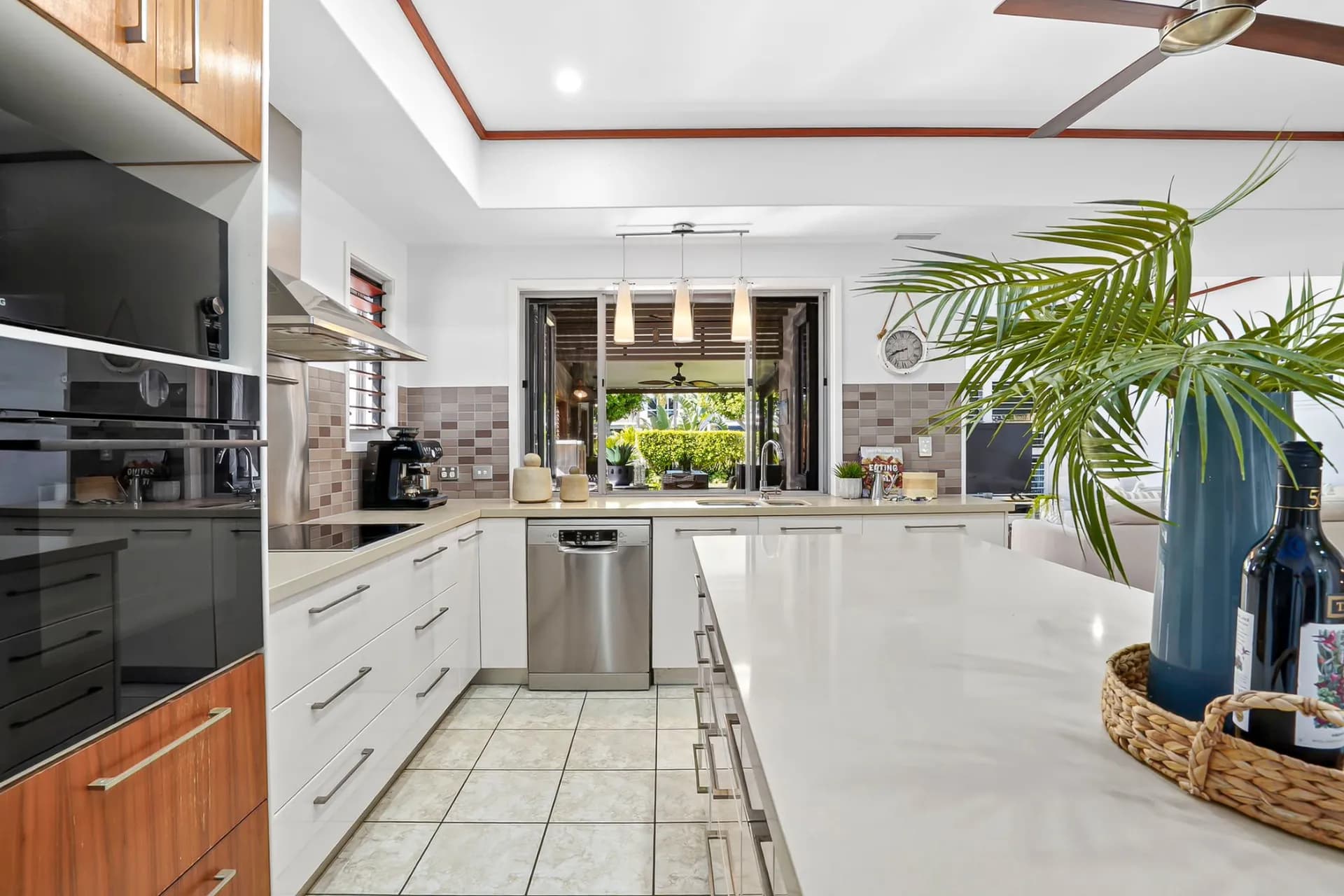 103/8 Spinnaker Drive, Sandstone Point - Thumbnail 6