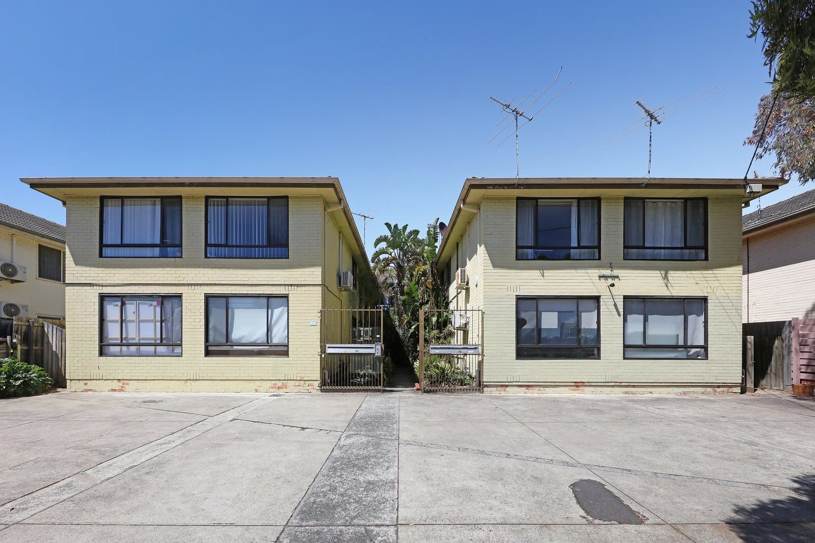 2/10 Brentwood Street, Bentleigh, Bentleigh - Thumbnail 2