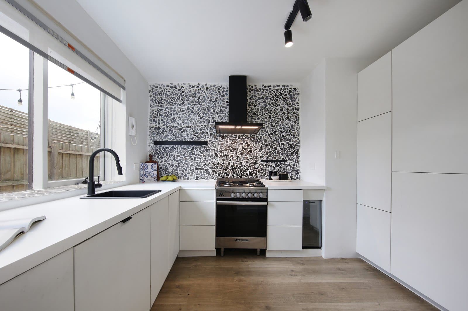 2/10 Brentwood Street, Bentleigh, Bentleigh - Thumbnail 5