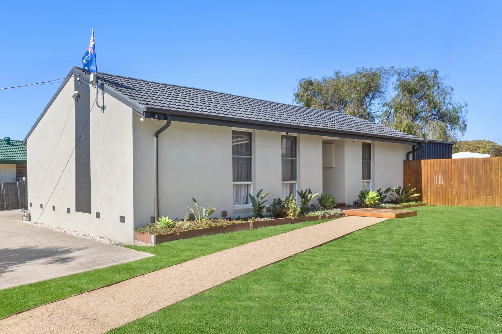 11 Madang Court, Hastings, Hastings - Image 1