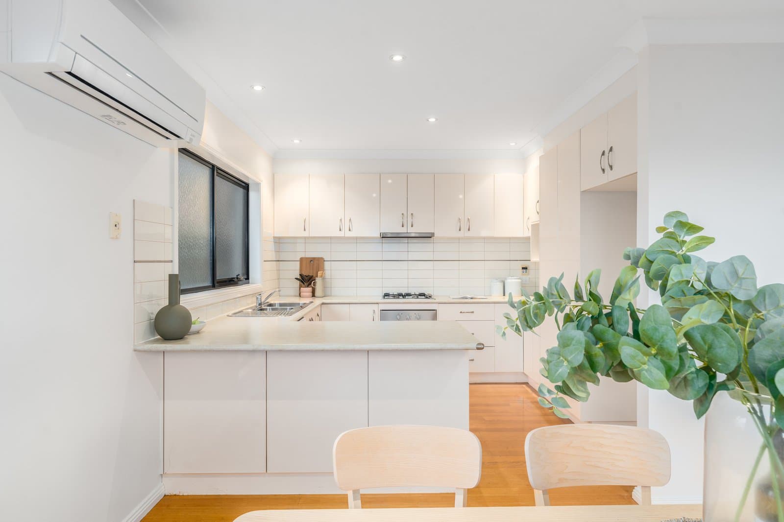 2/38 Denman Street, East Geelong, East Geelong - Thumbnail 2