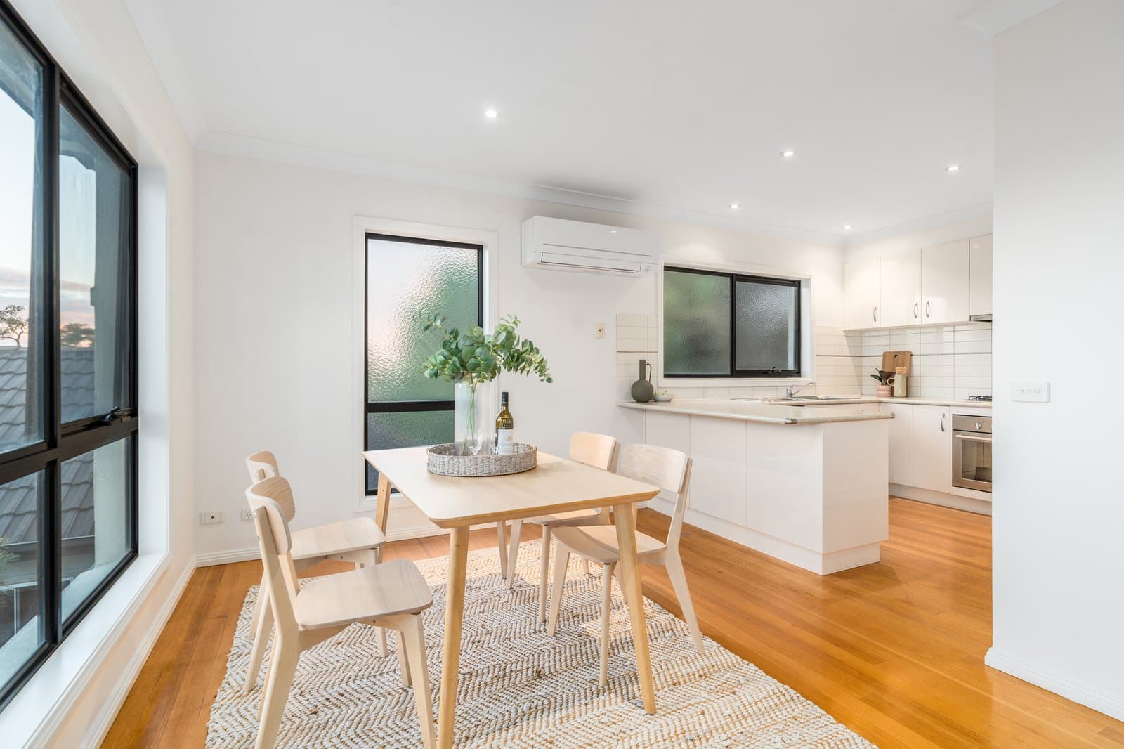 2/38 Denman Street, East Geelong, East Geelong - Thumbnail 4