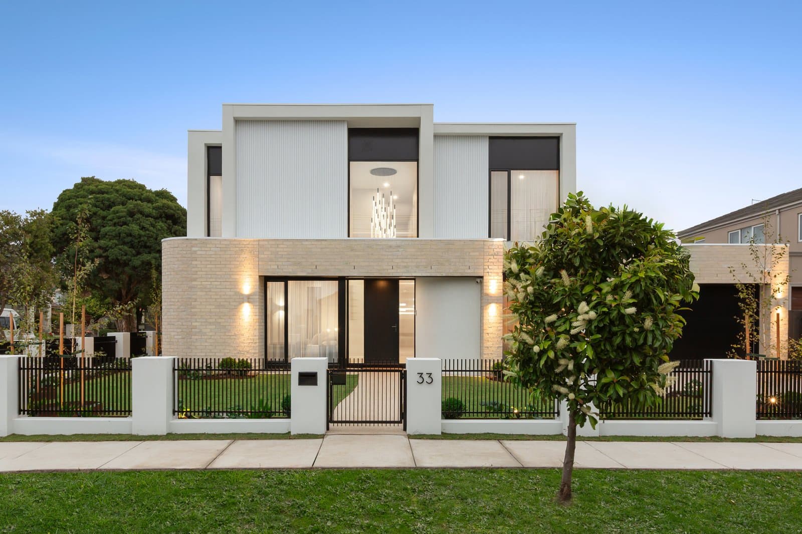 33 Kemp Avenue, Mount Waverley, Mount Waverley - Image 1