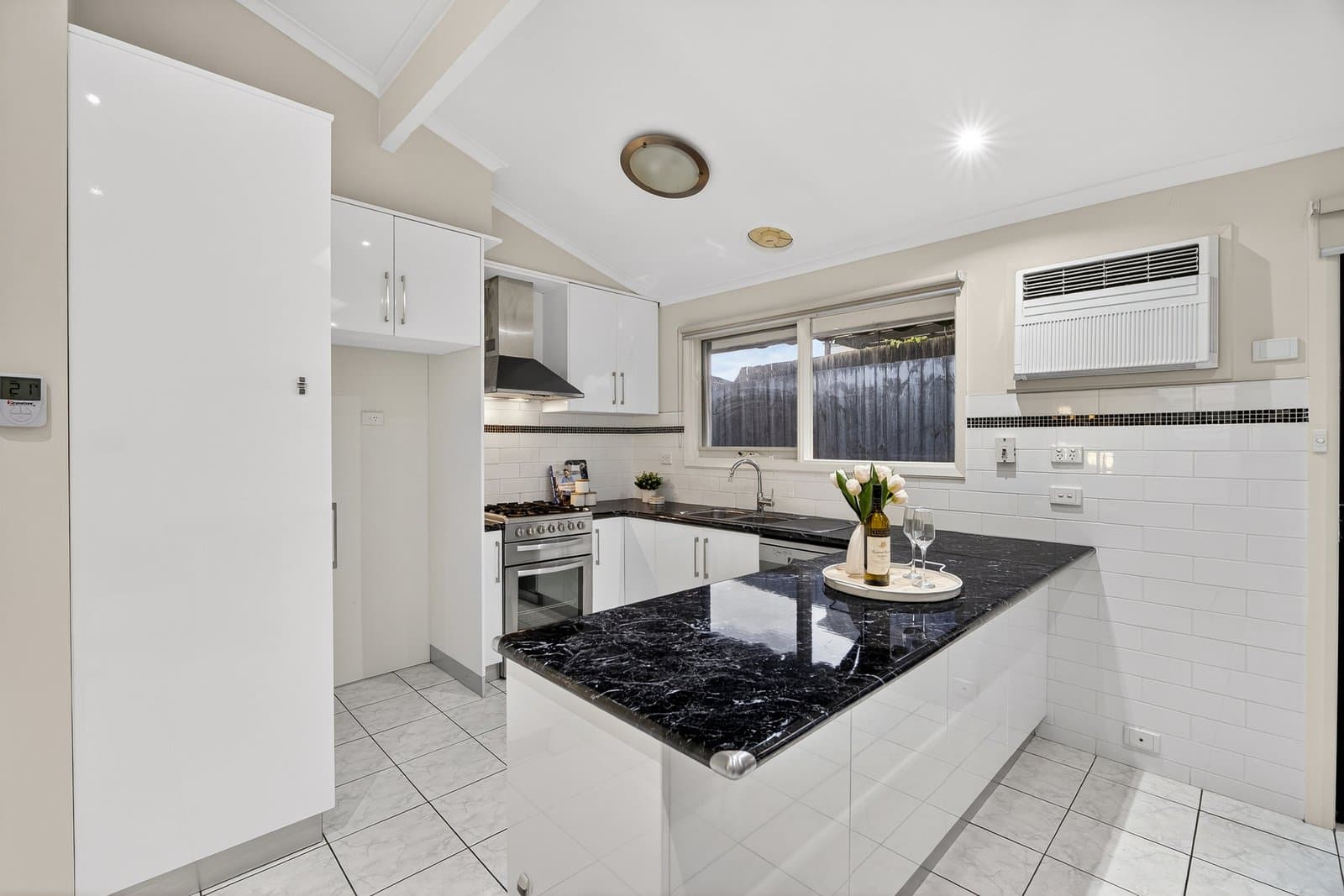 22 Tandara Avenue, Doncaster, Doncaster - Thumbnail 4