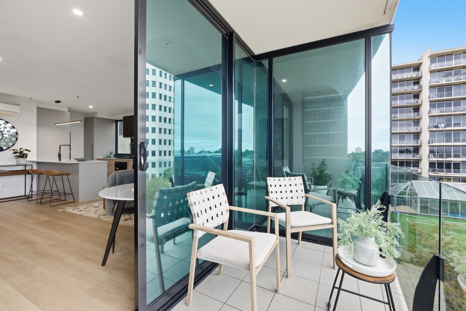 507/83 Queens Road, Melbourne, Melbourne - Thumbnail 2