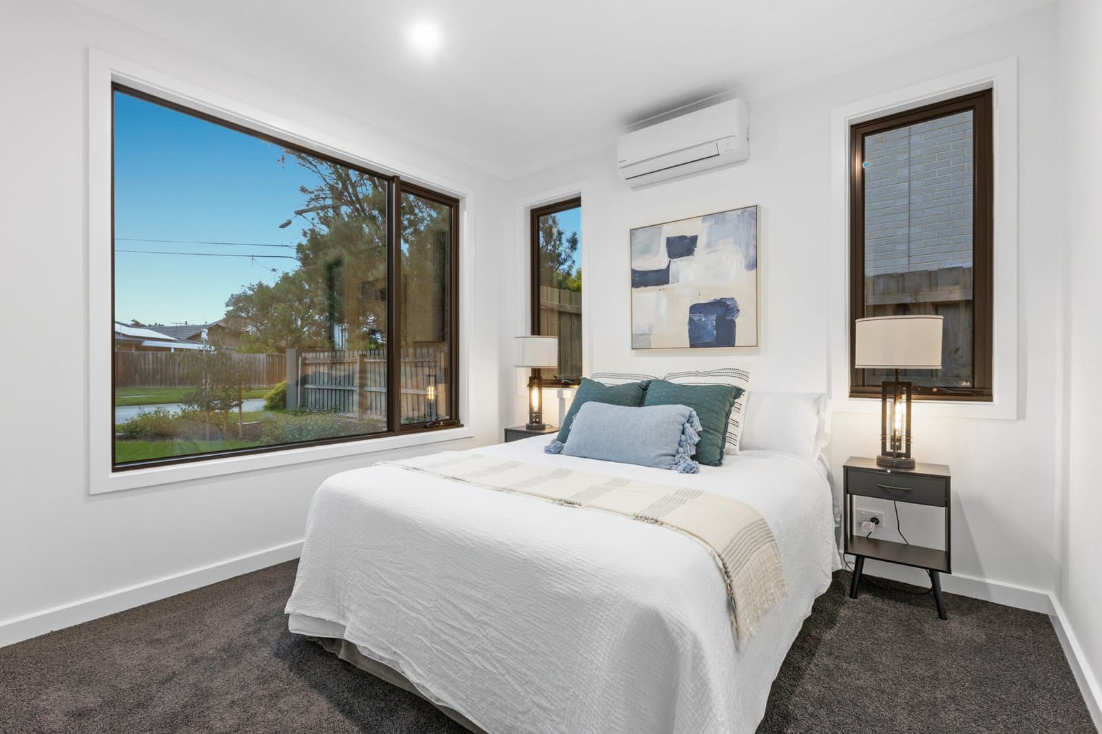 1&2/77 Larnook Crescent,
                        
                    
                    
                        
                            Aspendale, Aspendale - Thumbnail 6