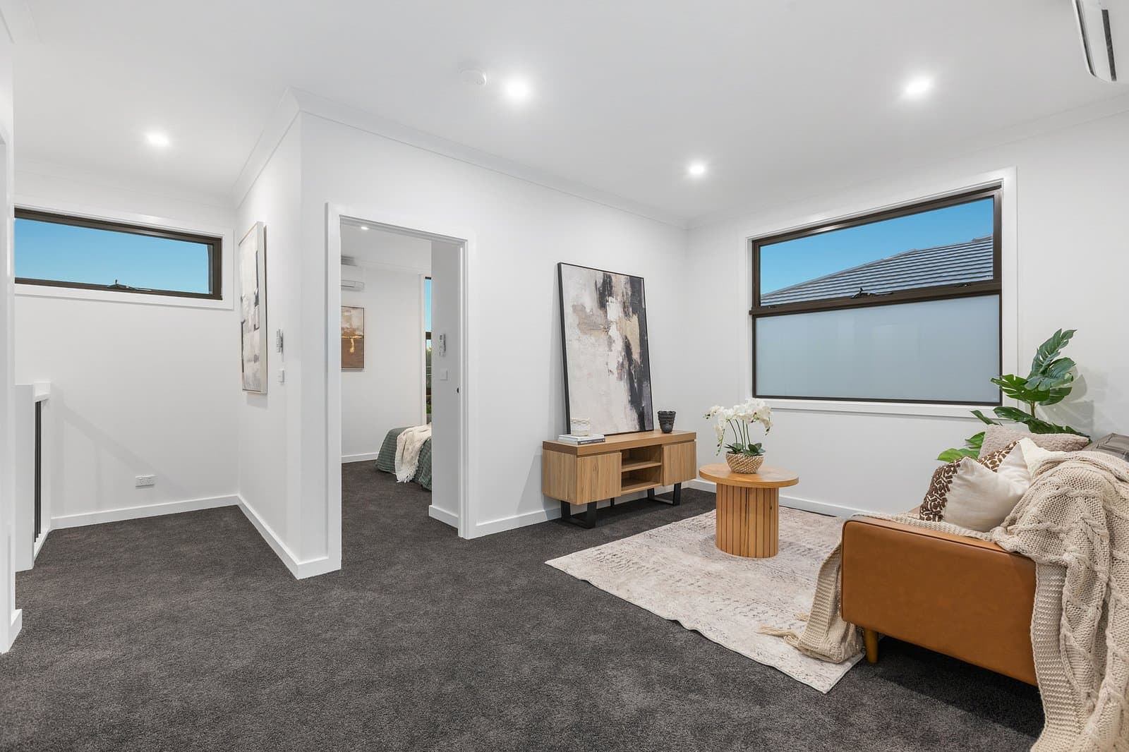 1&2/77 Larnook Crescent,
                        
                    
                    
                        
                            Aspendale, Aspendale - Thumbnail 7