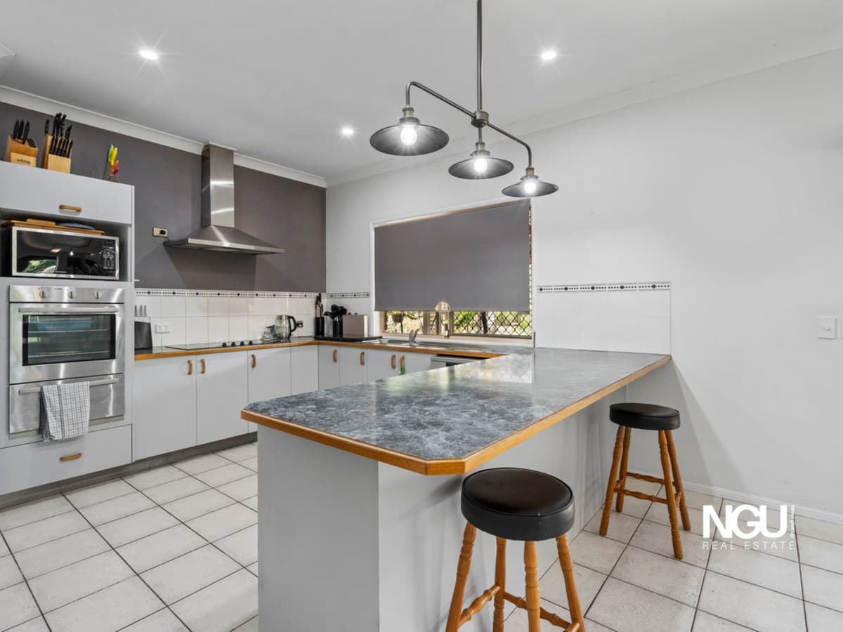 80 Glenross Drive, Pine Mountain QLD 4306, Pine Mountain - Thumbnail 2