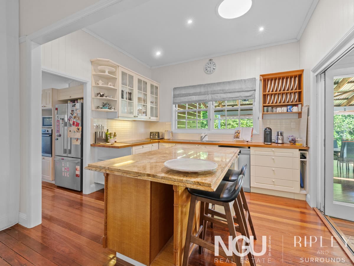 13 Olmai Avenue, Eastern Heights QLD 4305, Eastern Heights - Thumbnail 2