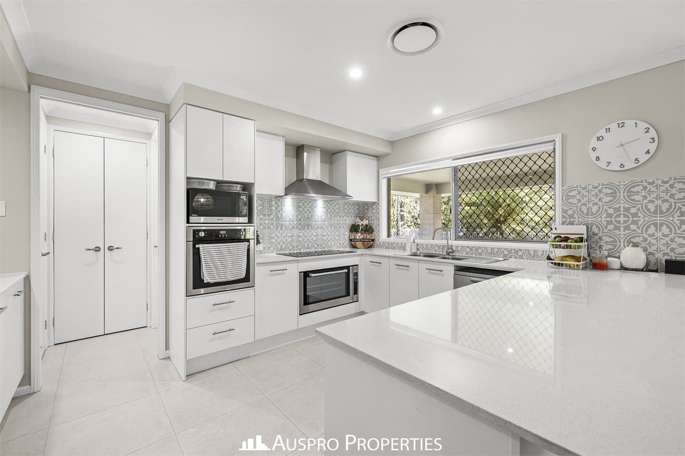 39-41 Country Court, Park Ridge - Thumbnail 6