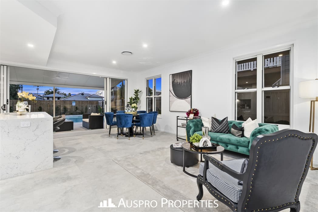 144 Armstrong Road, Cannon Hill - Thumbnail 2
