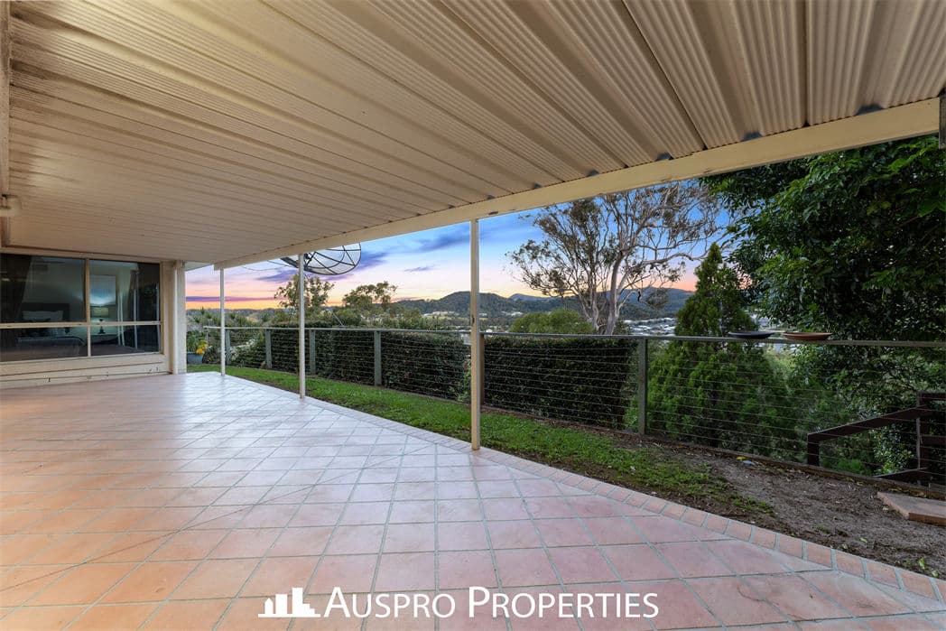40 Sir Charles Holm Drive, Ormeau Hills - Thumbnail 3